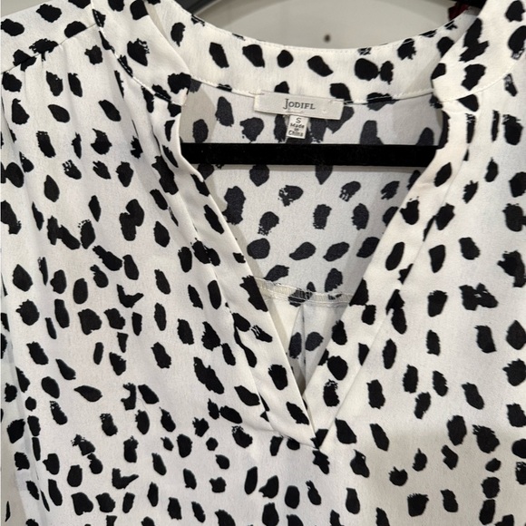 JODIFL Black and White Buttoned 3/4 Sleeve Blouse size small - Picture 3 of 7